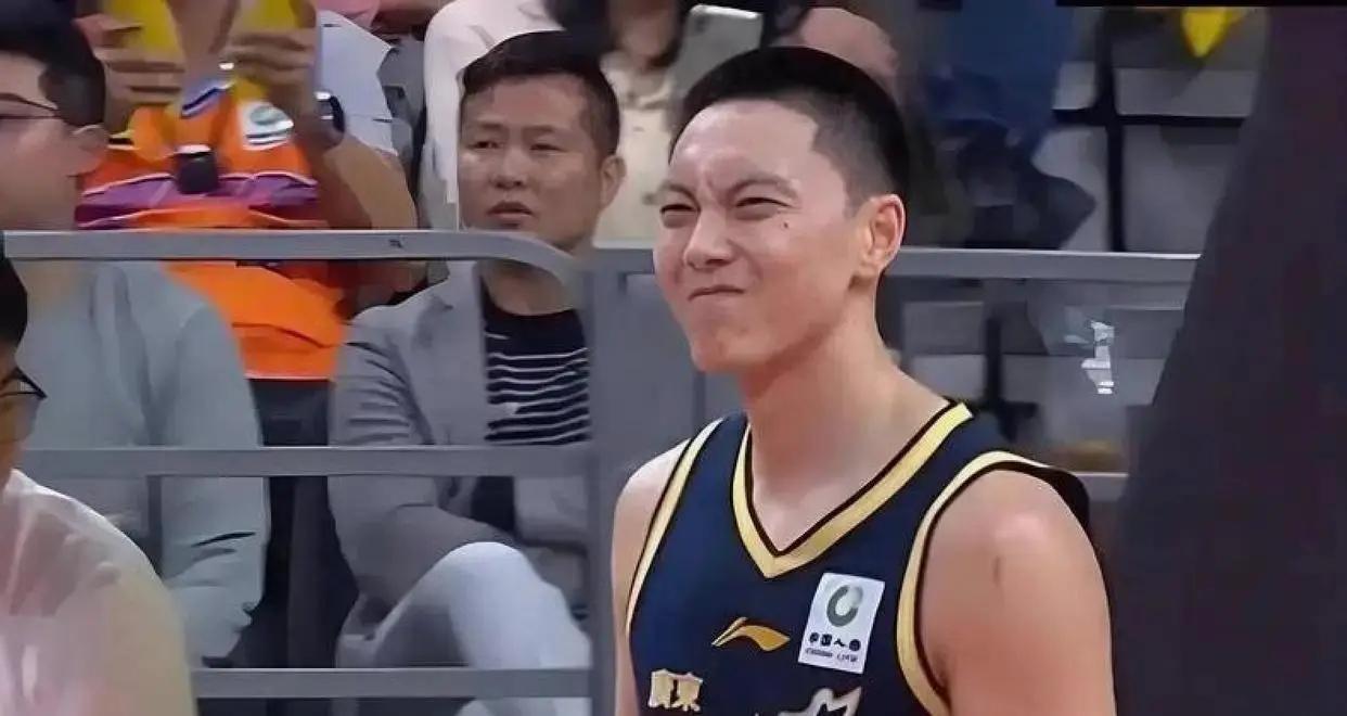 世界杯直播app最新版-扬眉吐气!CBA季后赛“证明自己身价”的三大球星